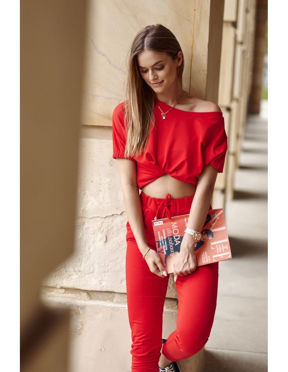 Set aus Hose und Sweatshirt mit Kette, rot FI640 – Online-Shop – Boutique